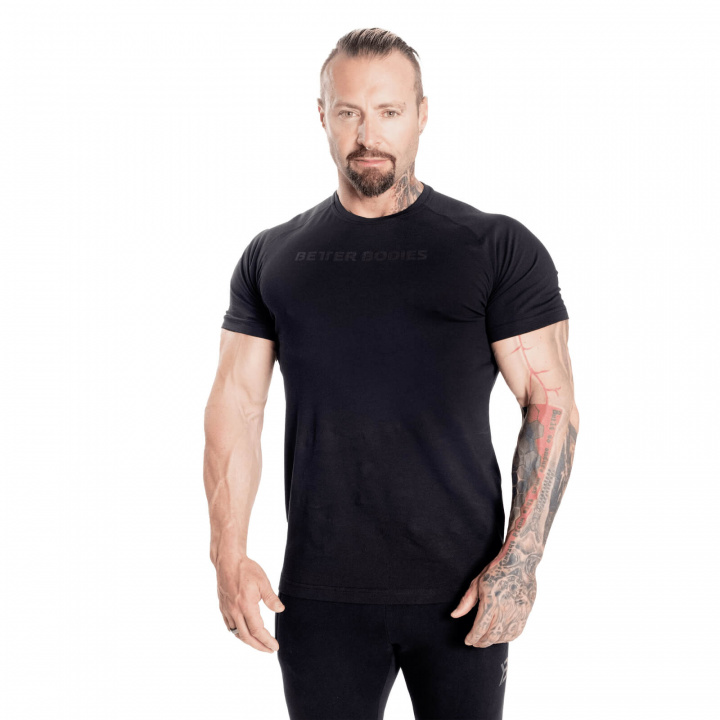 Tjek Gym Tapered Tee, sort/sort, Better Bodies på SportGymButikken.dk